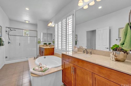 328 Bronze, Irvine CA  92618-1510 exterior