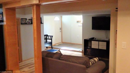 1951 Birch St, Saint Paul MN  55110-4218 exterior