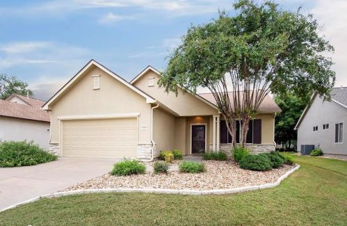 123 Lubbock Dr, Georgetown, TX 78633-4945