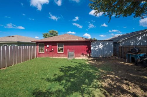 6802 Brookhaven Trl, Fort Worth TX  76133-6488 exterior