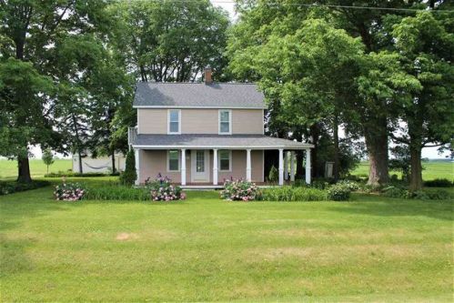 3714 Akron Rd, Edelstein, IL 61526-9718