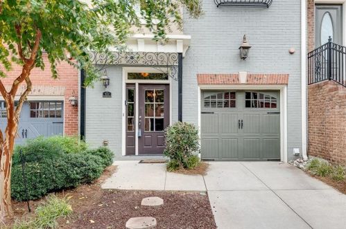 937 Delaronde Ct, Atlanta, GA 30328-2684
