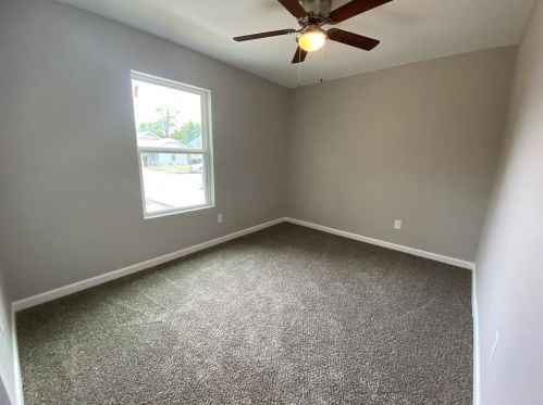 2727 Grafton Ave, Dallas TX  75211-5714 exterior