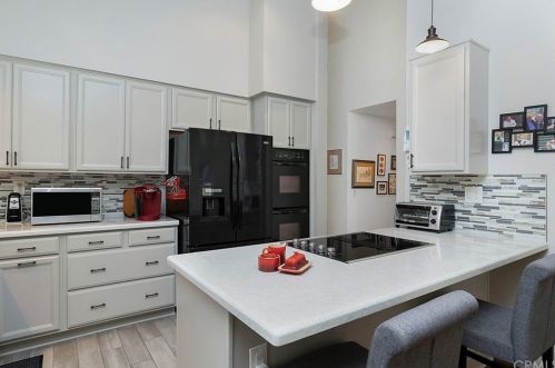 6 Descanso, Irvine CA  92620-1843 exterior