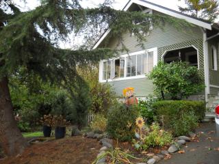 535 3rd St, Springfield, OR 97477-5325
