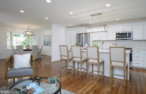 2405 Blue Valley Dr, Silver Spring MD 20904-5206 exterior