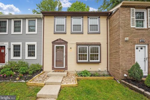 8364 Fern Leaf Ct, Springfield VA  22153-3863 exterior