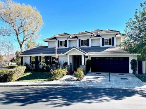 9832 Chesterfield Cir, Santa Ana, CA 92705-6113