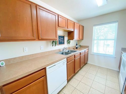 10735 Deauville Dr, Fort Worth TX  76108-4629 exterior