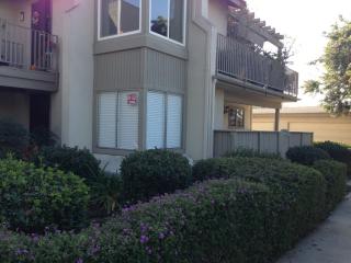 800 Cinnamon Ln, Duarte, CA 91010-3277