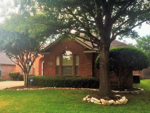 4033 Aladdin Dr, Plano TX  75093-6975 exterior