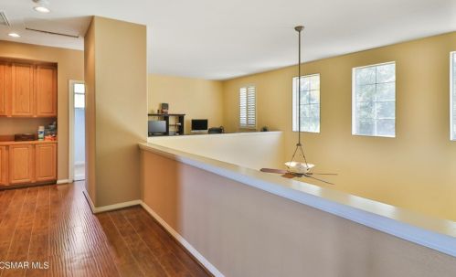 735 Eisenhower Way, Simi Valley CA 93065-8361 exterior