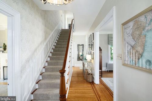 220 Washington Ave, Tavistock NJ 08033-3323 exterior