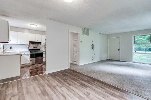 1902 Hickory Rd, Atlanta GA  30341-3208 exterior