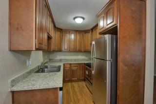 1047 Rich Ave, Mountain View, CA 94040-2448