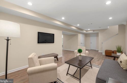 8917 2nd Ave, Silver Spring MD  20910-2256 exterior