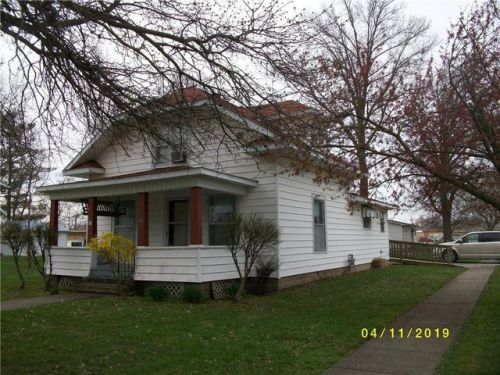 111 Madison St, Toledo, IL 62468-1110