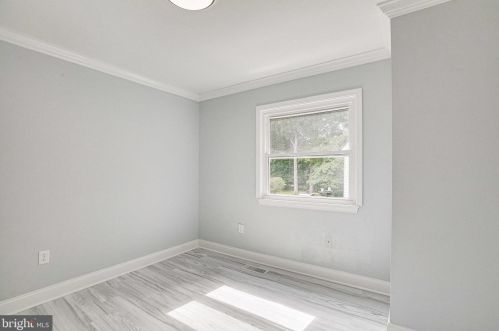 6309 Capella Ave, Springfield VA  22015-3220 exterior