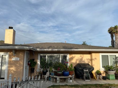 1411 Flag Ln, El Cajon, CA 92021-3221