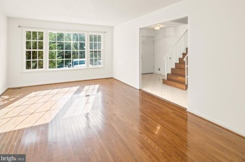 7424 Willshire Hunt Ct, Springfield VA  22153-1366 exterior