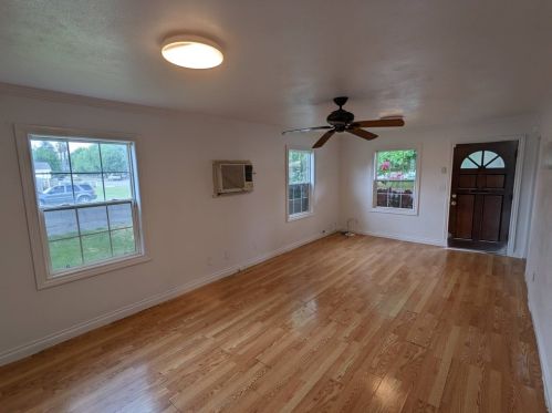 295 Oregon St, Gridley, CA 95948-2844