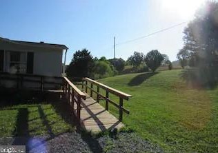 177 Lentz Ln, Rileyville, VA 22650-1523