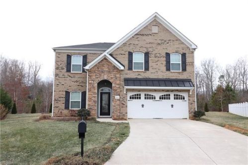 6601 Championship Dr, Whitsett, NC 27377-8783