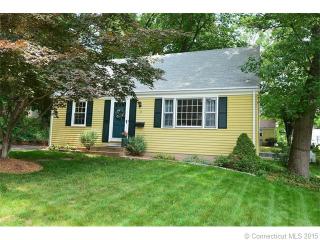 16 Winterberry Ln, Glastonbury, CT 06033-1224