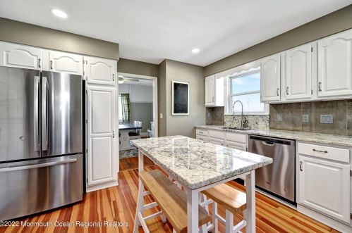 197 Hudson Ave, Tinton Falls NJ 07701-2140 exterior