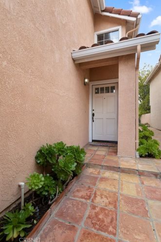24679 Calle Largo, Calabasas, CA 91302-3012