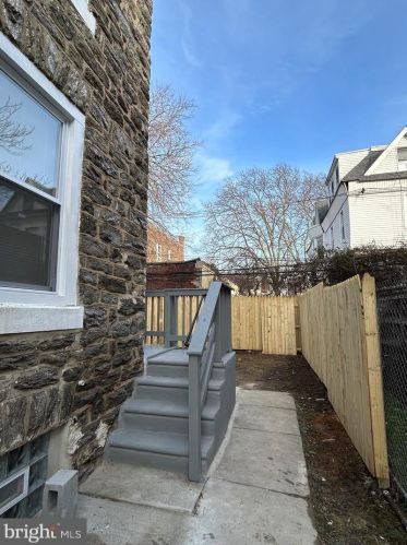 5131 12 St, Philadelphia PA 19123-0037 exterior