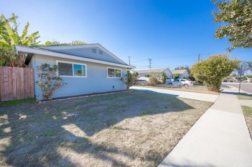 5512 Belle Ave, Cypress, CA 90630-4504