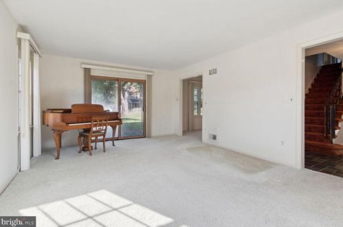 2417 Gate Dr, Silver Spring MD 20906-2207 exterior