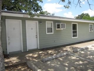 500 Foch St, Bryan TX  77801-4757 exterior