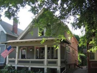 617 7th St, Erie, PA 16502-1202