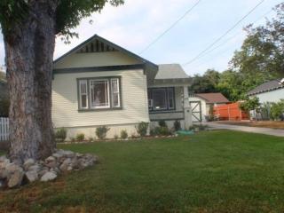 419 Sierra Vista Ave, Monrovia, CA 91016-2310