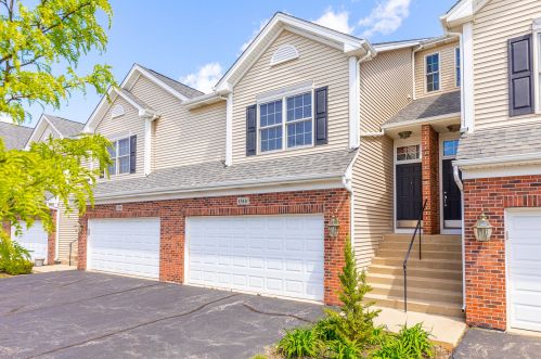 1314 Winslowe Dr, Palatine, IL 60074-2933