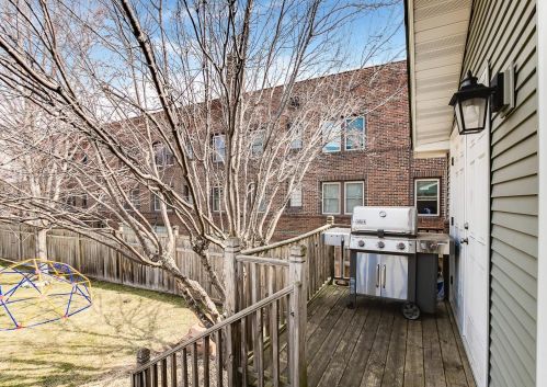 1888 Grand Ave, Saint Paul MN  55105-1409 exterior