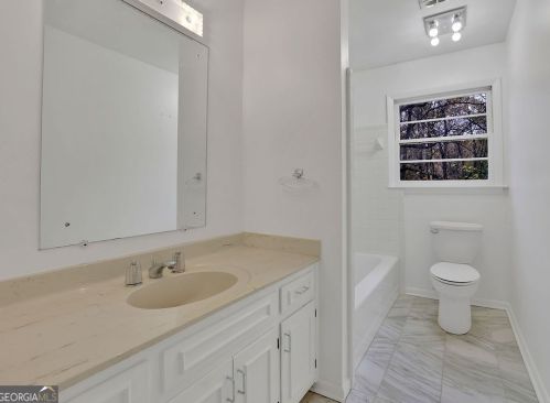 120 Huntcliff Pt, Atlanta GA  30350-1601 exterior