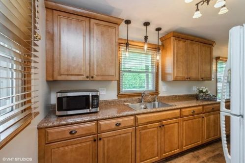 748 50, Valpo IN  46385-8929 exterior