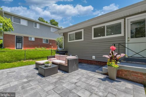 11404 Fairoak Dr, Silver Spring MD  20902-3137 exterior