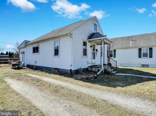 112 Fame Ave, Hanover, PA 17331-1535