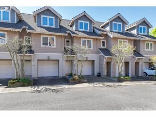 10244 Village Heights Dr, Portland, OR 97229-7591