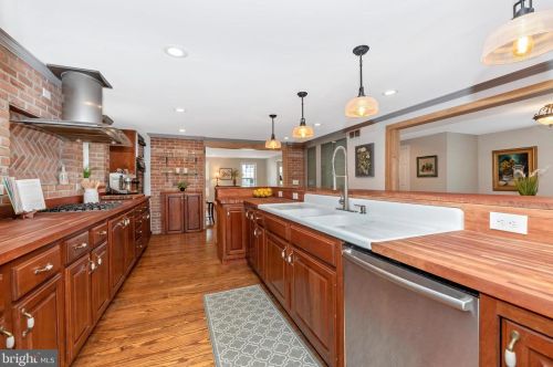 109 Main St, Graceham MD  21788-2042 exterior