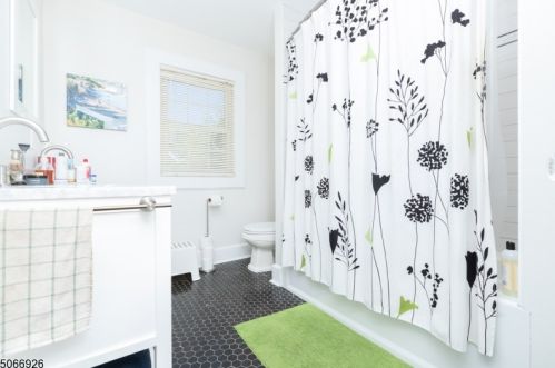 26 North Ter, Maplewood NJ  07040-1380 exterior