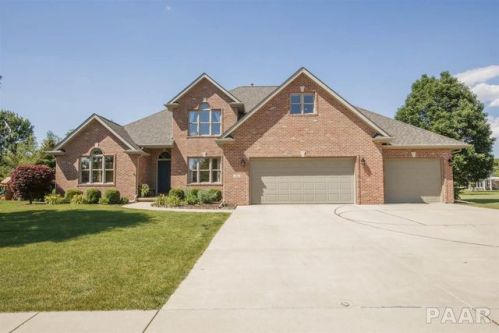 33 Saint Marks Cir, Mayfair, IL 61550-3132
