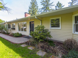 2738 Patton Ct, Portland, OR 97201-1643