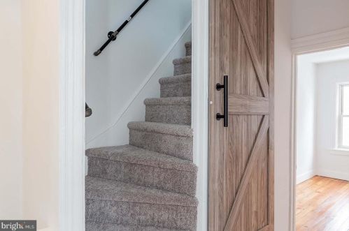 535 Strawberry St, Lancaster PA  17602-4466 exterior