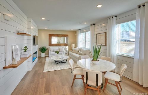 23711 40th Ave, Denver, CO 80019-8055