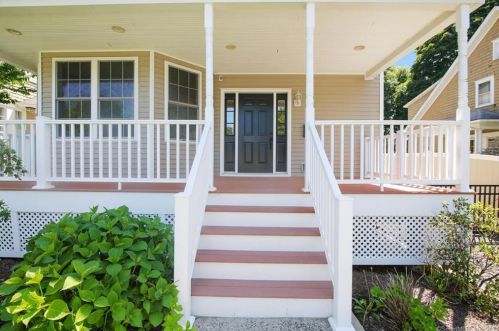 14 Newtown Ter, Norwalk, CT 06851-3021
